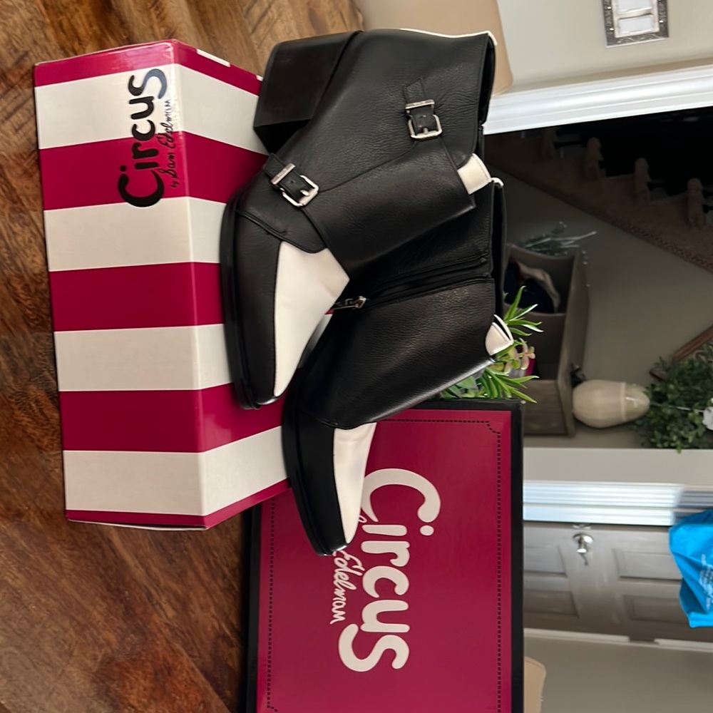 New Circus Sam Edelman ankle boot